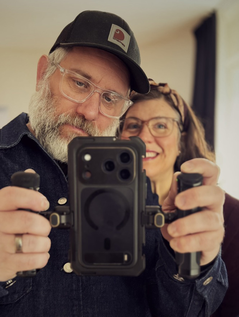 Joakim o Kajsa självporträtt Fotografen Joakim Kromnér tar ett självportätt på sig och Kajsa Kromnér